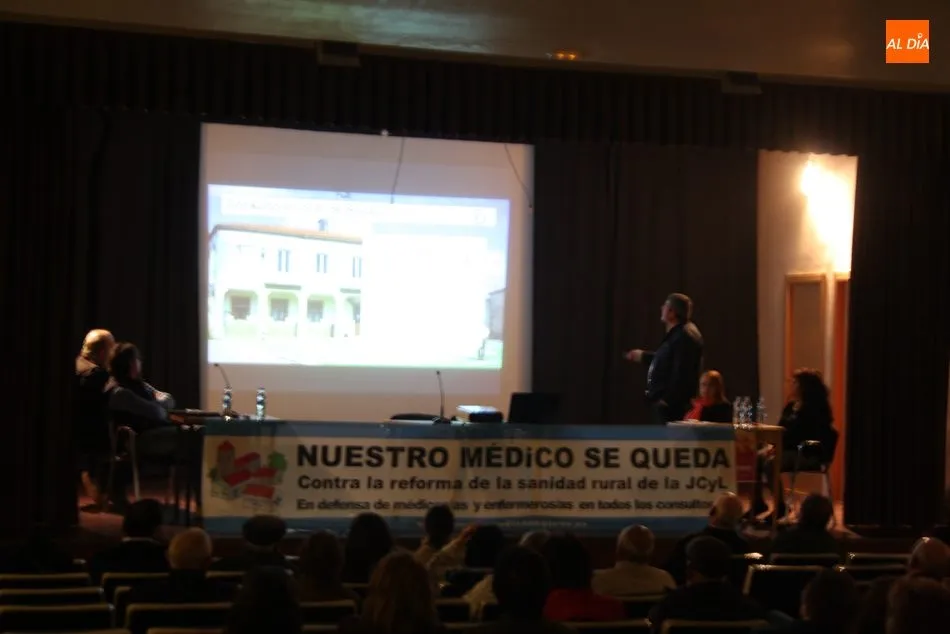 Foto 8 - La nueva Agrupaci&oacute;n del PSOE de Villarino se presenta a los vecinos
