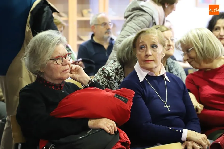 Foto 6 - In&eacute;s D&iacute;az muestra las &lsquo;Mil caras de Amanda&rsquo; en Salamanca