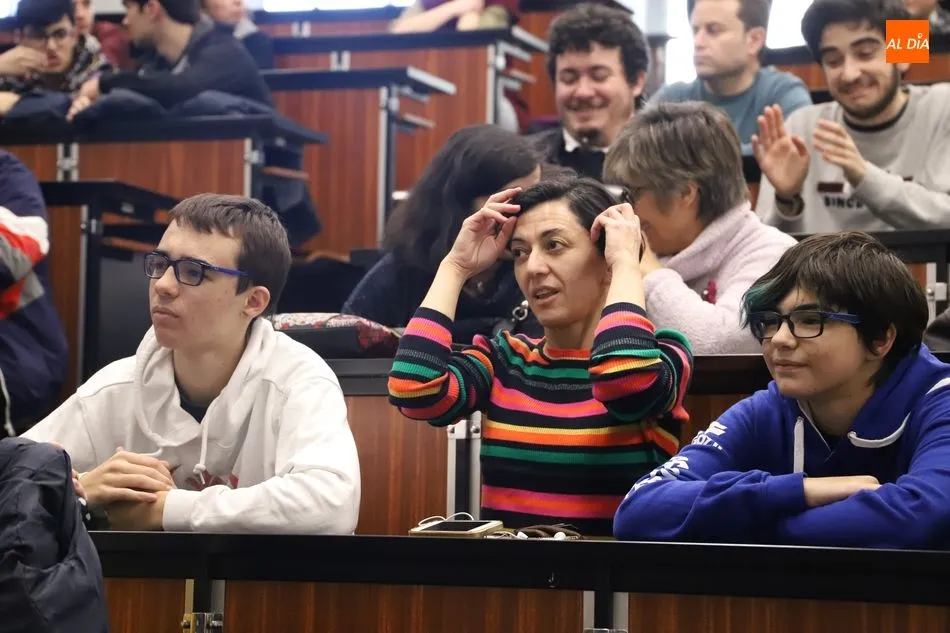 Foto 6 - La USAL entrega los premios de la fase local de la Olimpiada de F&iacute;sica