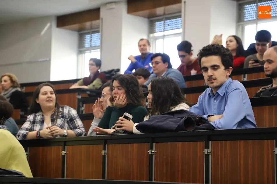 Foto 4 - La USAL entrega los premios de la fase local de la Olimpiada de F&iacute;sica