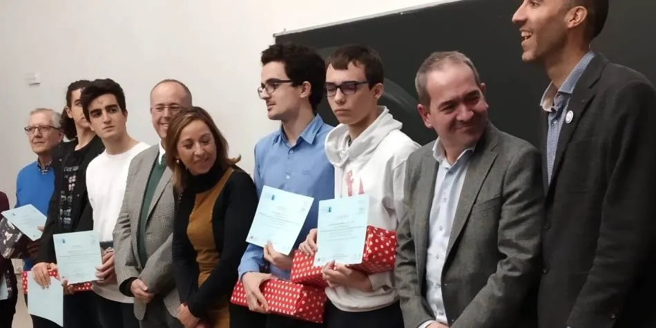Foto 4 - Jaime Bajo Da Costa queda 2&ordm; en la Olimpiada de F&iacute;sica e ir&aacute; al Nacional de Murcia  