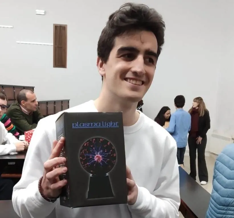 Foto 3 - Jaime Bajo Da Costa queda 2&ordm; en la Olimpiada de F&iacute;sica e ir&aacute; al Nacional de Murcia  