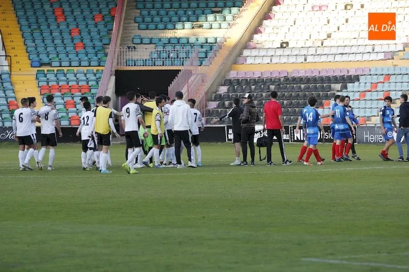 Foto 3 - Un solitario gol de Mon&aacute;rrez permite al Salamanca UDS B sumar los tres puntos ante el Atl&eacute;tico...