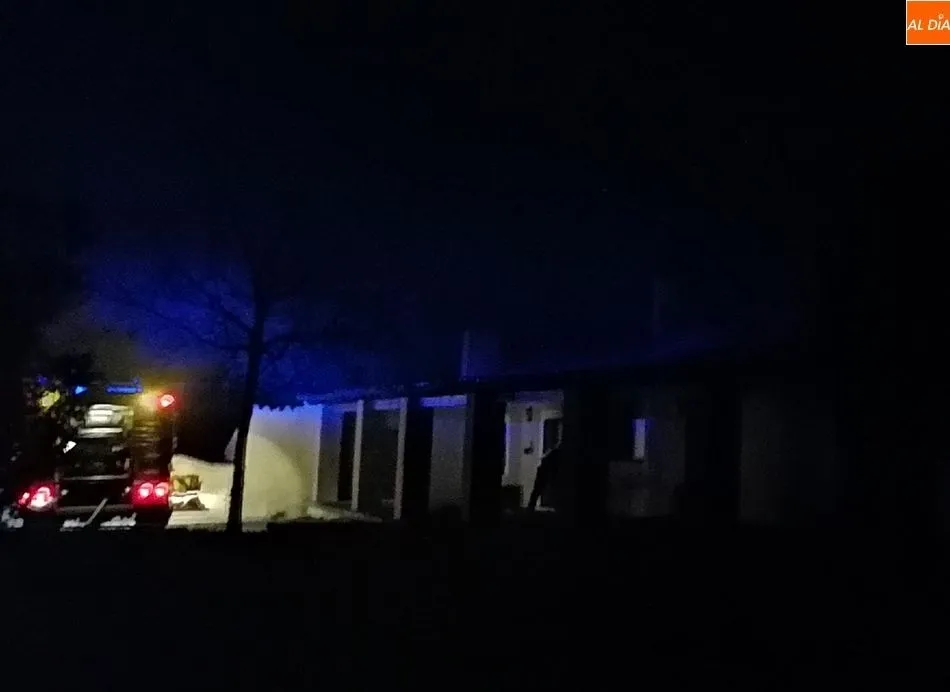 Foto 4 - Tres personas intoxicadas por el incendio de una chimenea&nbsp;en El Bod&oacute;n  