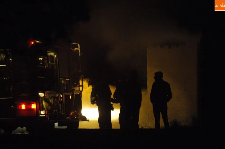Foto 10 - Tres personas intoxicadas por el incendio de una chimenea&nbsp;en El Bod&oacute;n  