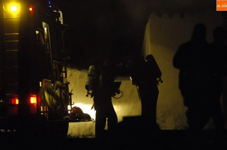 Foto 5 - Tres personas intoxicadas por el incendio de una chimenea&nbsp;en El Bod&oacute;n  