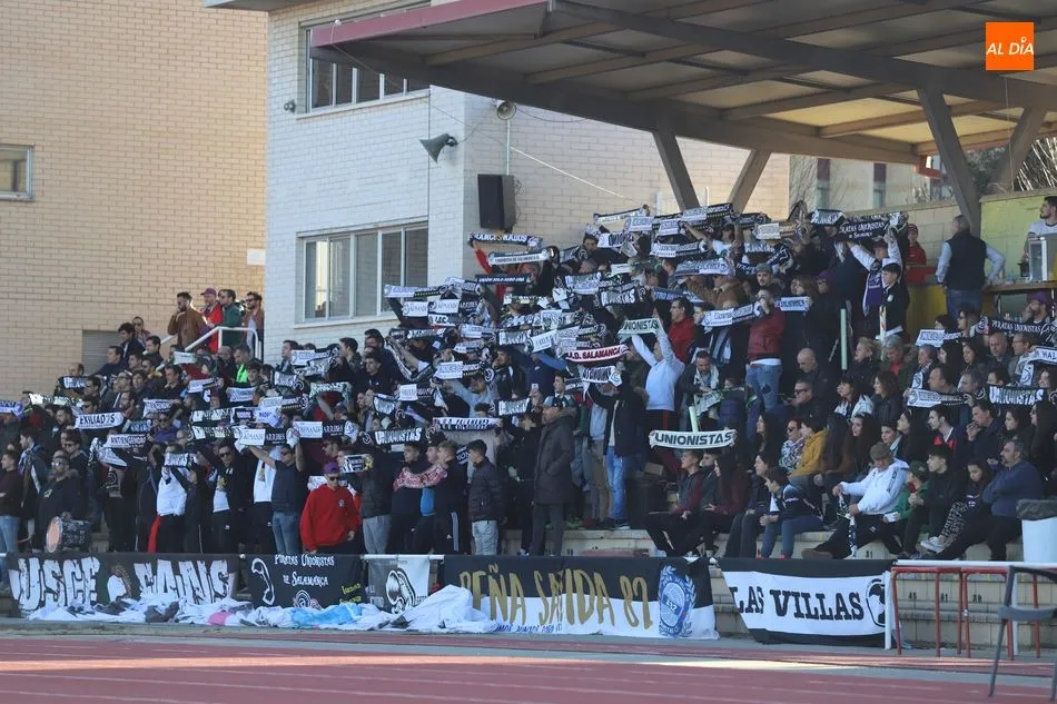 Foto 4 - La afici&oacute;n impulsa a Unionistas en su objetivo de la permanencia