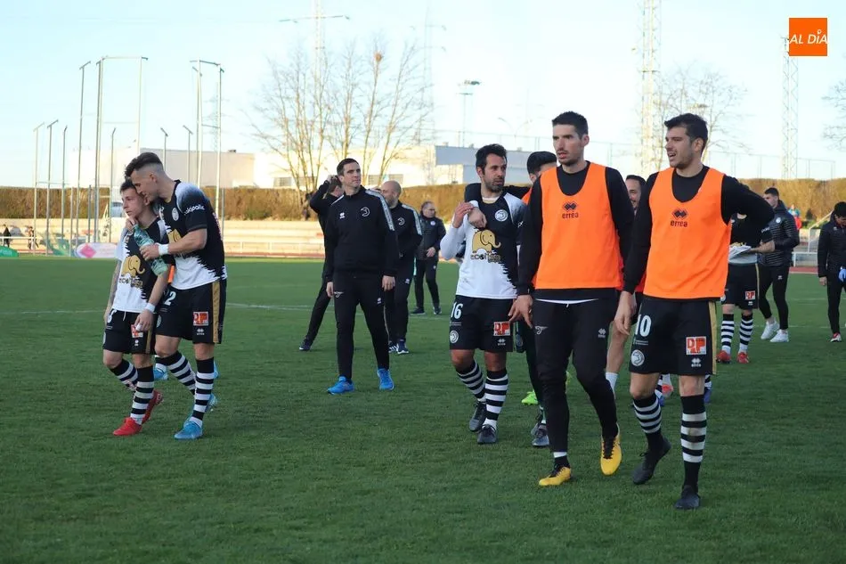 Foto 9 - Unionistas barre a Osasuna B con una goleada de esc&aacute;ndalo (4-0)
