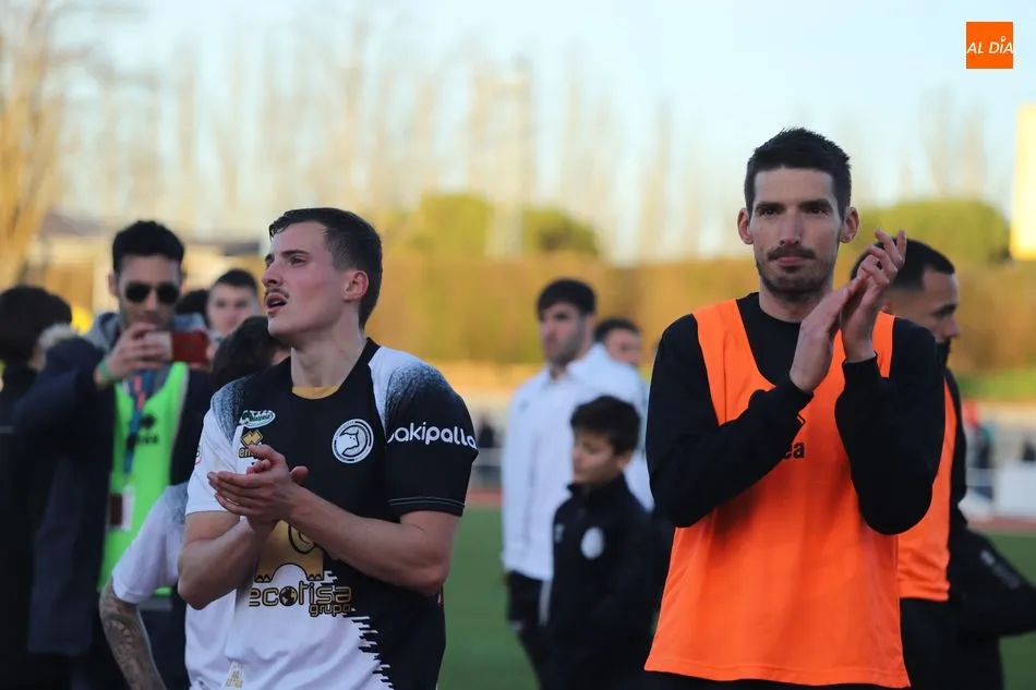 Foto 8 - Unionistas barre a Osasuna B con una goleada de esc&aacute;ndalo (4-0)