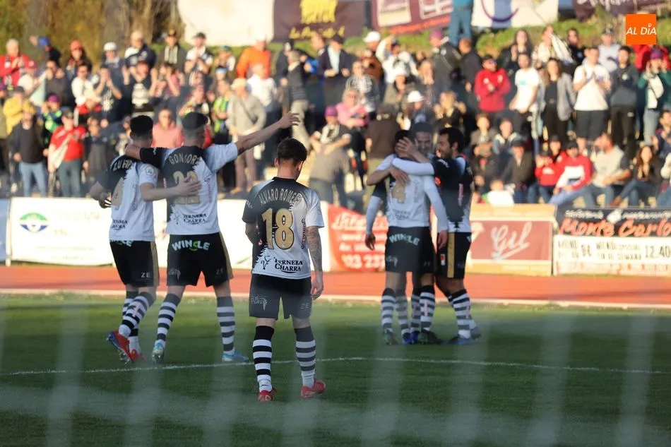 Foto 3 - Unionistas barre a Osasuna B con una goleada de esc&aacute;ndalo (4-0)