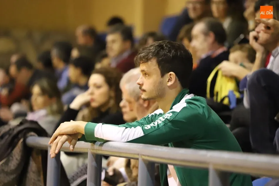 Foto 2 - El Balonmano Salamanca cae ante el Universidad de Le&oacute;n Ademar (26-31)