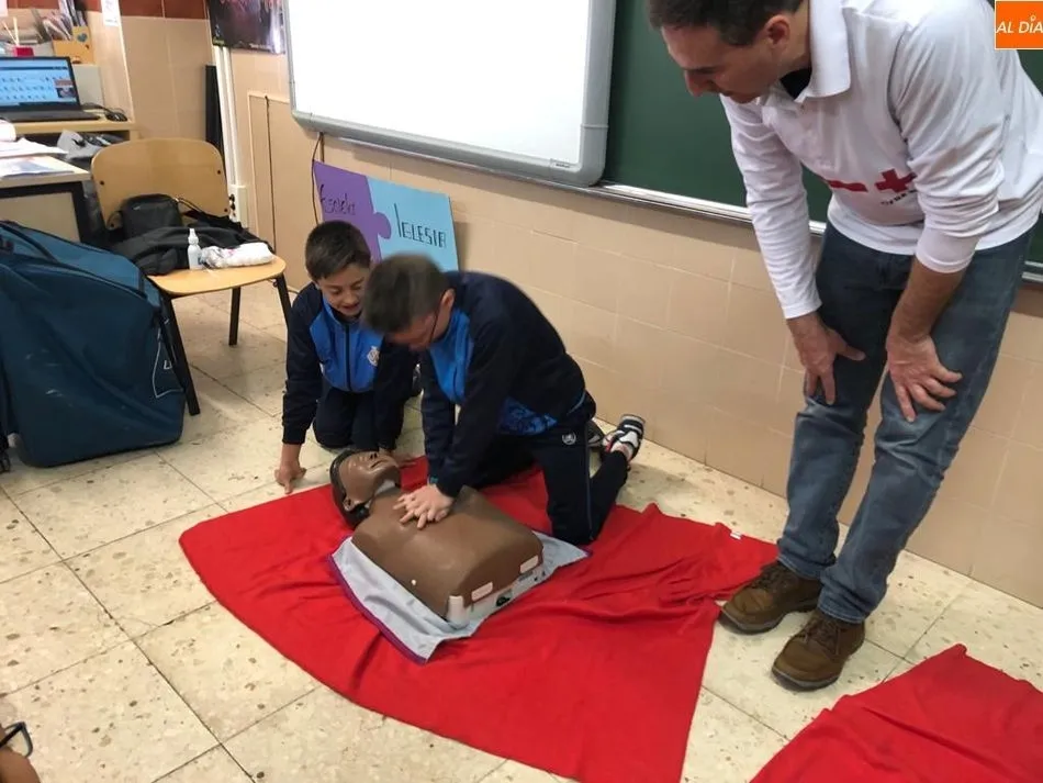 Foto 8 - Los alumnos del San Juan Bosco aprenden a reaccionar ante una emergencia  