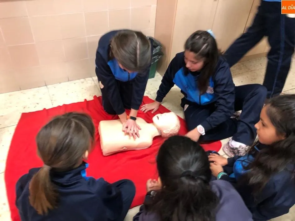 Foto 7 - Los alumnos del San Juan Bosco aprenden a reaccionar ante una emergencia  