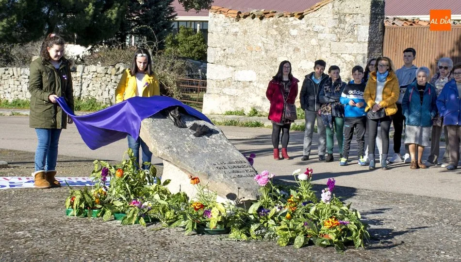 Niños y jóvenes cobraban protagonismo en estos actos dedicados a la mujer / REP. GRÁFICO: MANUEL LAMAS