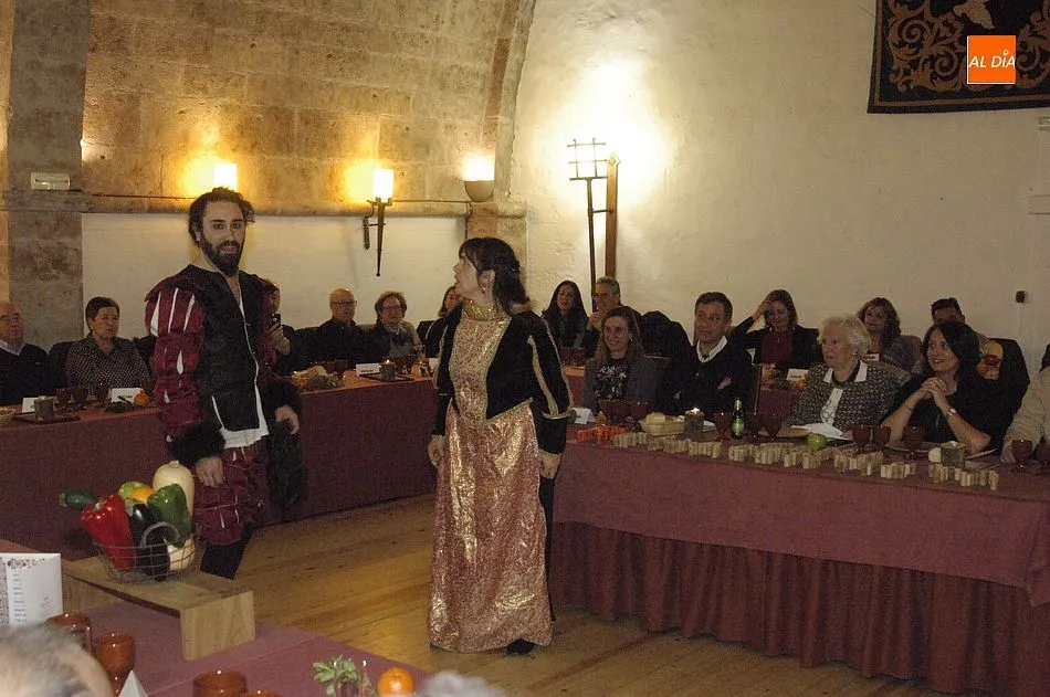 Foto 11 - Exitosa cena renacentista teatralizada en el&nbsp;Parador de Ciudad Rodrigo  