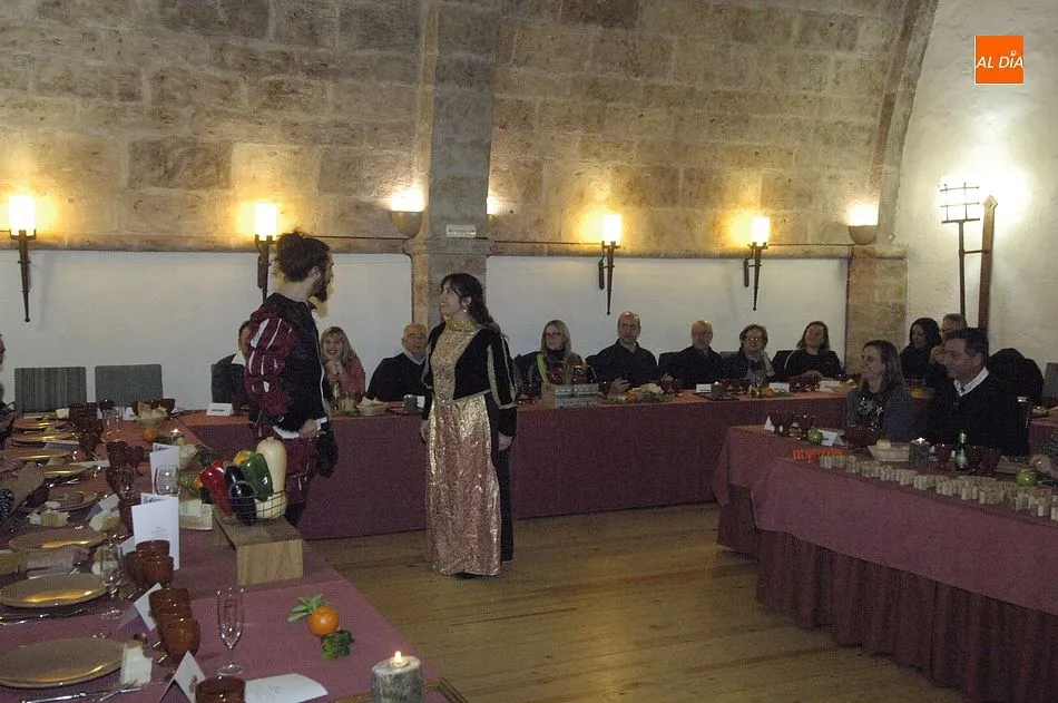 Foto 10 - Exitosa cena renacentista teatralizada en el&nbsp;Parador de Ciudad Rodrigo  