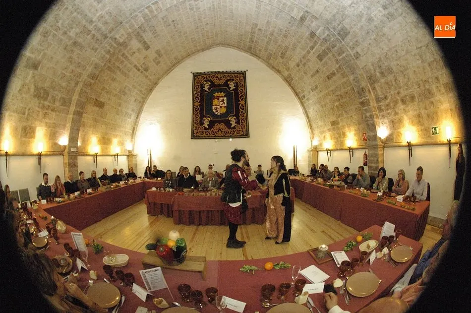 Foto 5 - Exitosa cena renacentista teatralizada en el&nbsp;Parador de Ciudad Rodrigo  