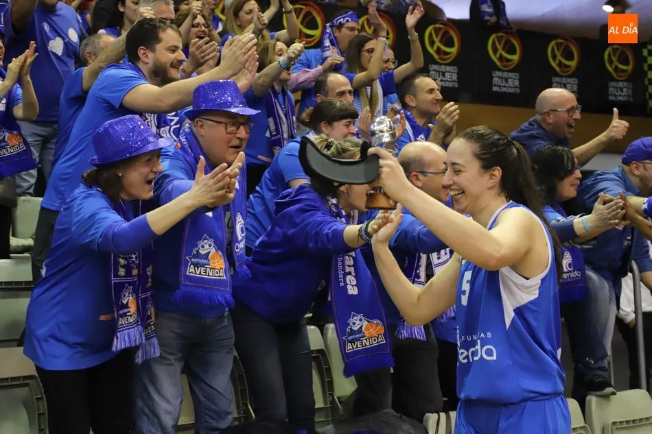 Foto 6 - Las reinas del Perfumer&iacute;as Avenida celebran la Copa por todo lo alto
