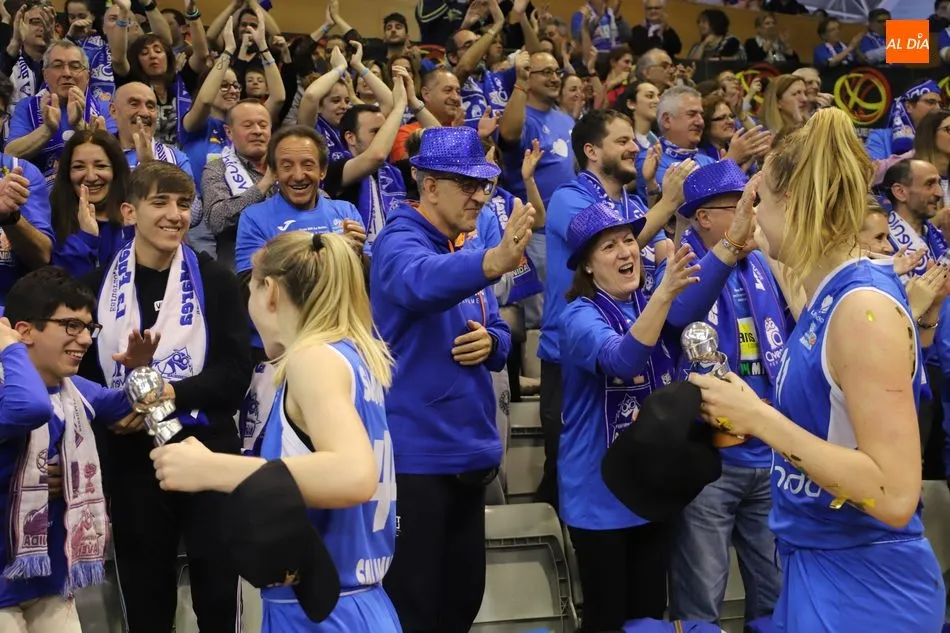 Foto 5 - Las reinas del Perfumer&iacute;as Avenida celebran la Copa por todo lo alto