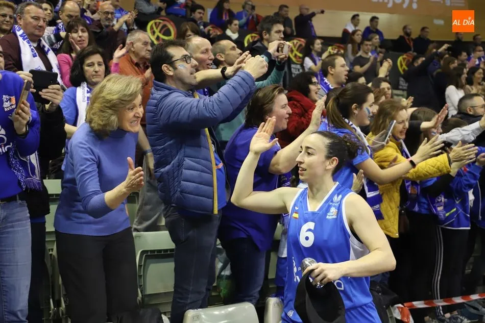 Foto 4 - Las reinas del Perfumer&iacute;as Avenida celebran la Copa por todo lo alto