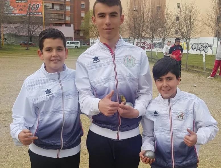 Foto 3 - &Aacute;lex Sastre revalida el t&iacute;tulo de campe&oacute;n regional de petanca y volver&aacute; a ir al Nacional  