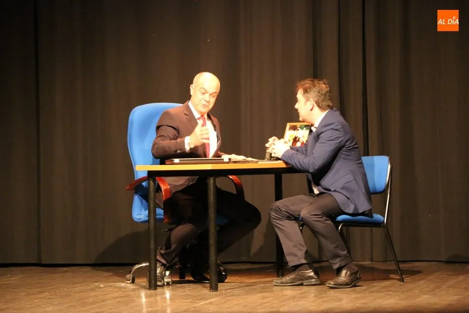 Foto 11 - Buena entrada para ver &lsquo;El cr&eacute;dito&rsquo; de la compa&ntilde;&iacute;a Imperio Teatro  