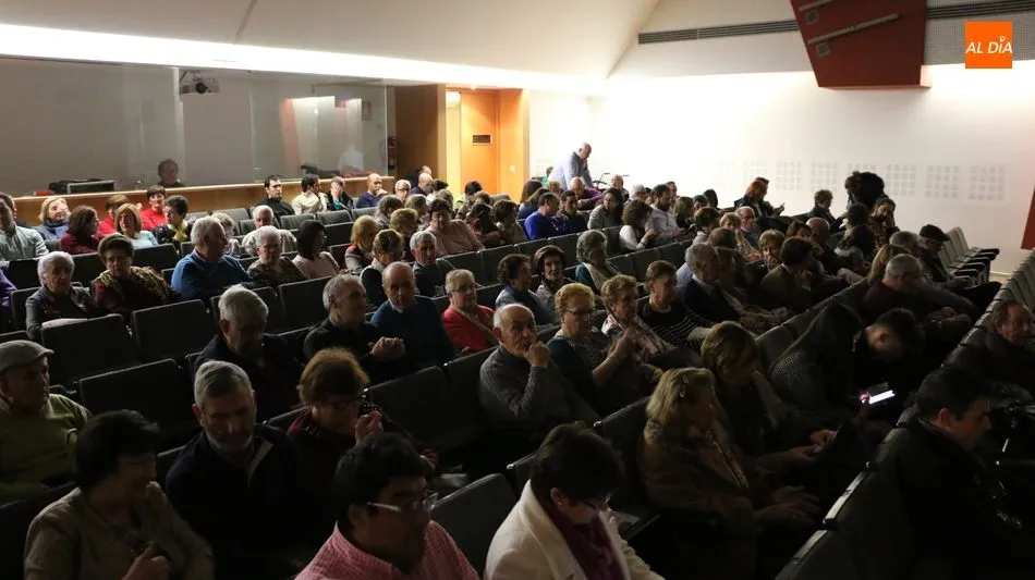 Foto 6 - Buena entrada para ver &lsquo;El cr&eacute;dito&rsquo; de la compa&ntilde;&iacute;a Imperio Teatro  