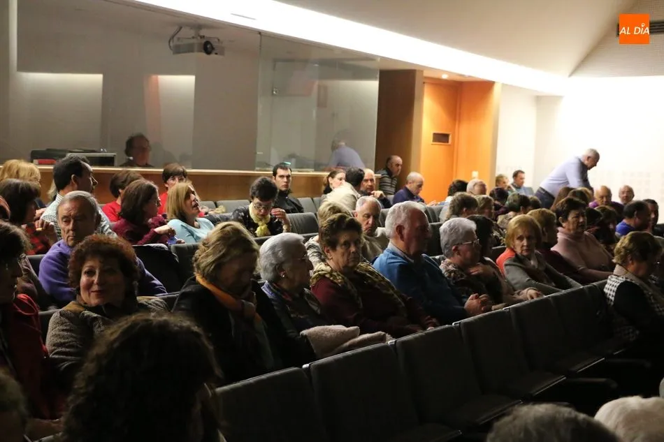 Foto 4 - Buena entrada para ver &lsquo;El cr&eacute;dito&rsquo; de la compa&ntilde;&iacute;a Imperio Teatro  
