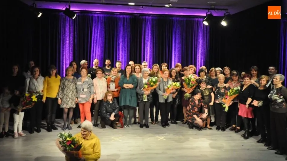 Entrega de premios a las mujeres en Santa Marta de Tormes