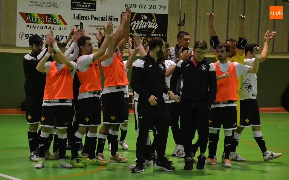 Foto 2 - El III Senior no puede culminar el milagro ante un River que se fue creciendo en Conde de Fox&aacute;  