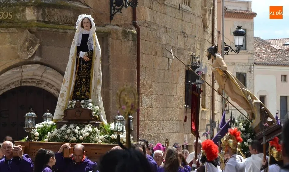 La Cofradía de Jesús Nazareno inicia el cobro de los recibos y convoca su Junta General  