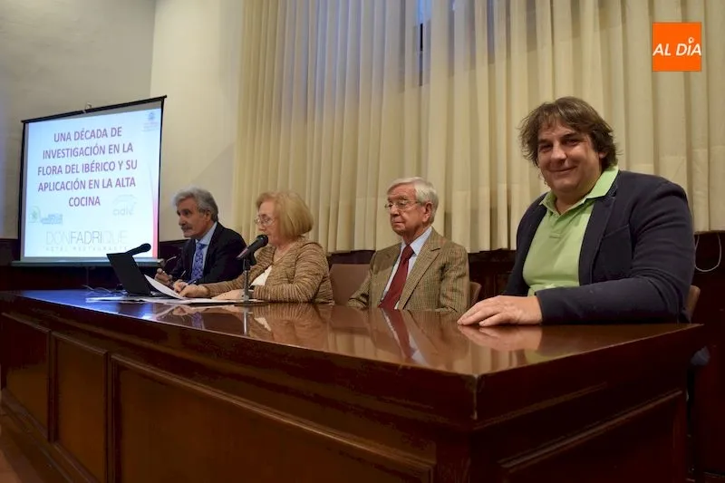 Presentación de la investigación sobre los hongos en el ibérico realizada en la Universidad de Salamanca / Pedro Zaballos