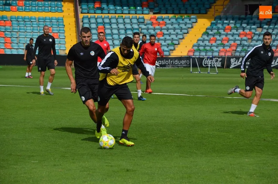 Un entrenamiento en el Estadio Helmántico