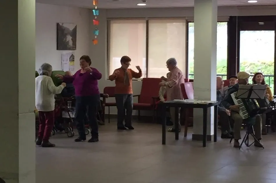 Foto 5 - Mar&iacute;a Alonso cumple sus 100 a&ntilde;os rodeada de su familia en Aldead&aacute;vila  