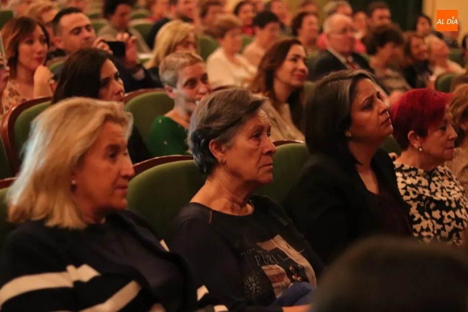 Foto 11 - El Teatro Liceo se viste de gala para reconocer a tres destacadas mujeres  