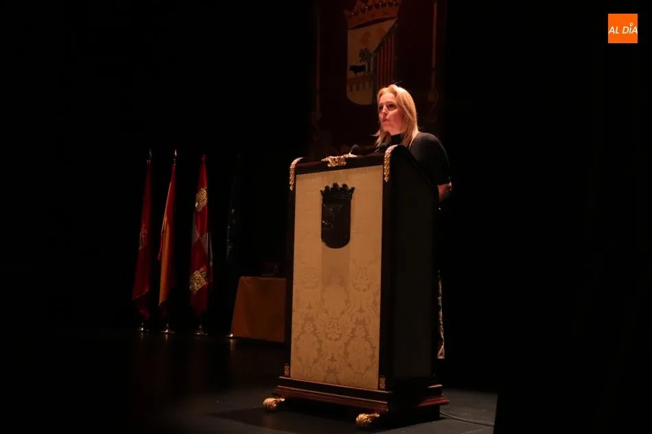 Foto 7 - El Teatro Liceo se viste de gala para reconocer a tres destacadas mujeres  