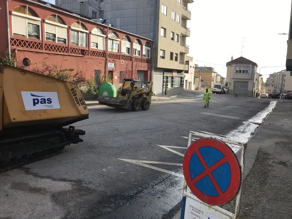Foto 2 - El Ayuntamiento contin&uacute;a con el plan de reasfaltado de calles en la villa
