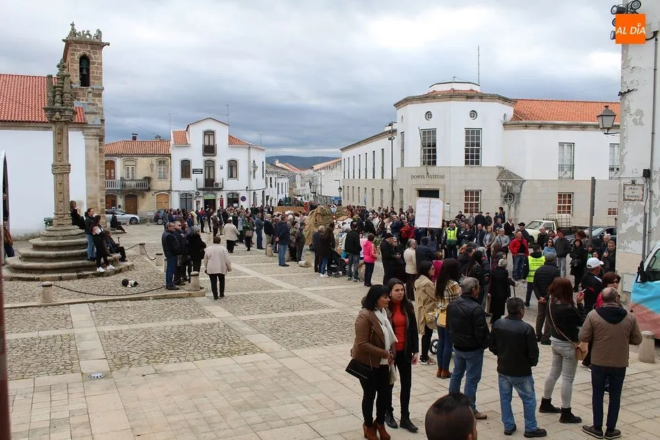 Foto 11 - Homenaje a las tradiciones en el XXXIX desfile etnogr&aacute;fico de Foz C&ocirc;a  