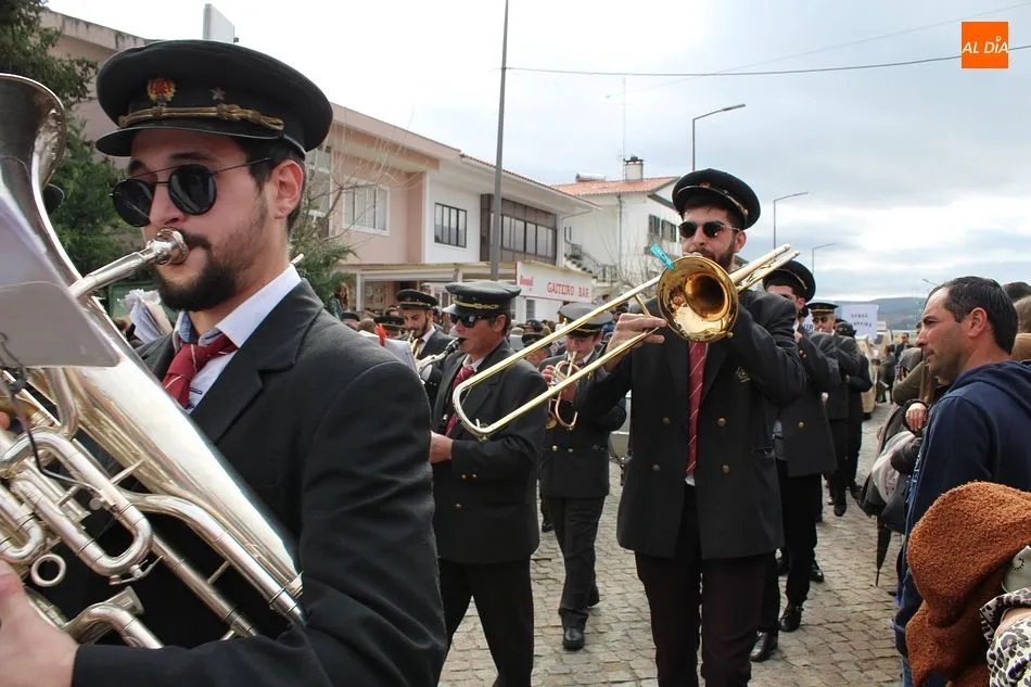 Foto 3 - Homenaje a las tradiciones en el XXXIX desfile etnogr&aacute;fico de Foz C&ocirc;a  