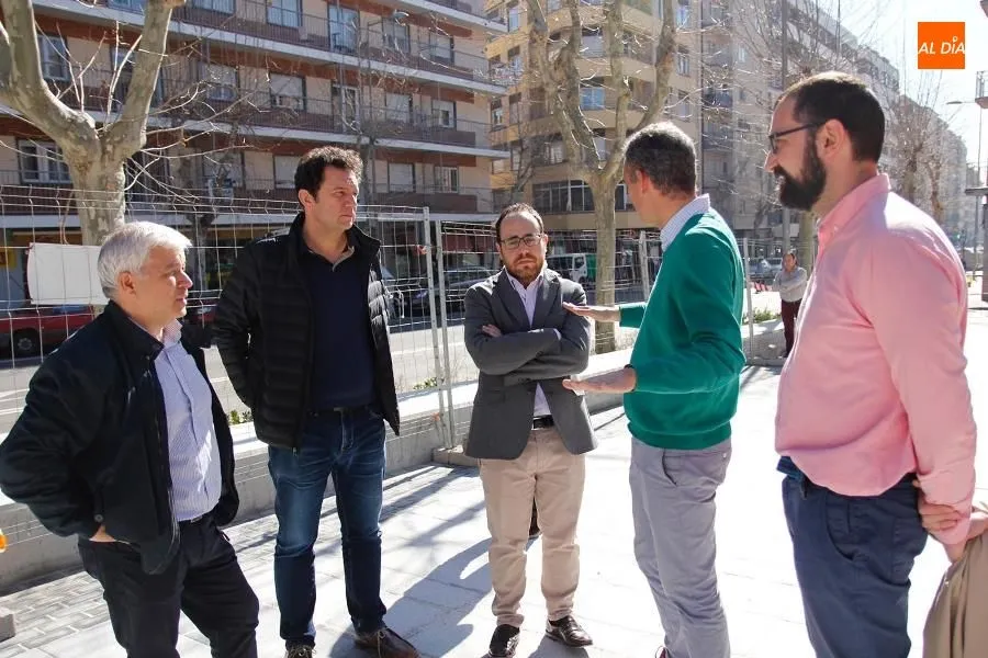 Foto 5 - Nueva zona verde y de juegos infantiles en el entorno del Centro de Convivencia Victoria Adrados
