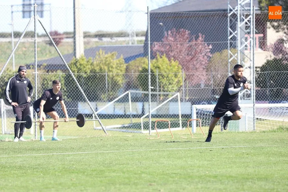 Foto 7 - El Salamanca UDS vuelve al ruedo en el Anexo para alejar los fantasmas del descenso