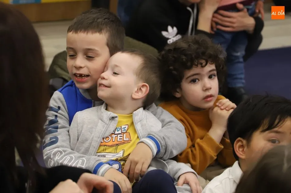 Foto 6 - Los peque&ntilde;os salmantinos se lo pasan pipa paseando por &lsquo;La Granja&rsquo;  