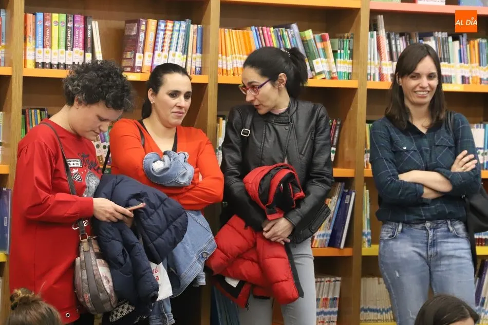 Foto 4 - Los peque&ntilde;os salmantinos se lo pasan pipa paseando por &lsquo;La Granja&rsquo;  