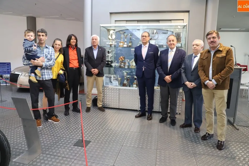 Foto 4 - El Museo de Historia de la Automoci&oacute;n exhibe los trofeos Luciano de Otero L&oacute;pez  