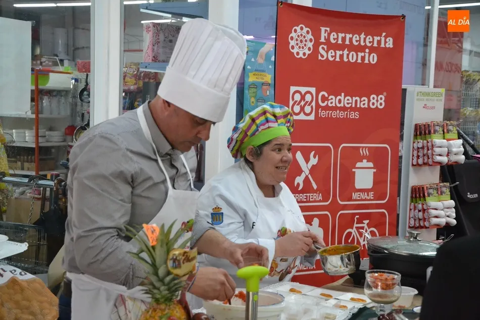 Foto 11 - Cocinamos en el Mercado vuelve a ponerse en marcha tras el par&oacute;n carnavalero  