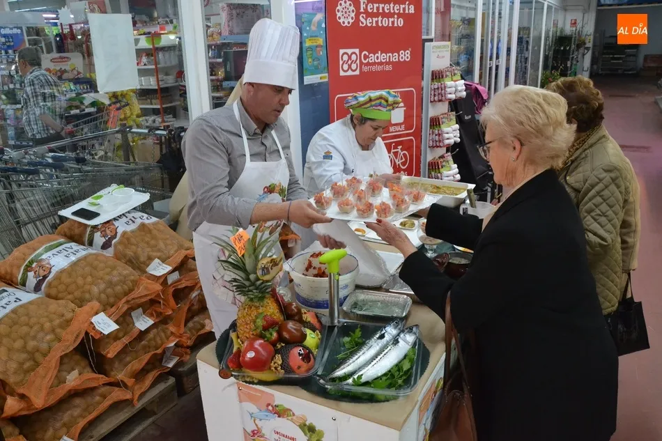 Foto 9 - Cocinamos en el Mercado vuelve a ponerse en marcha tras el par&oacute;n carnavalero  