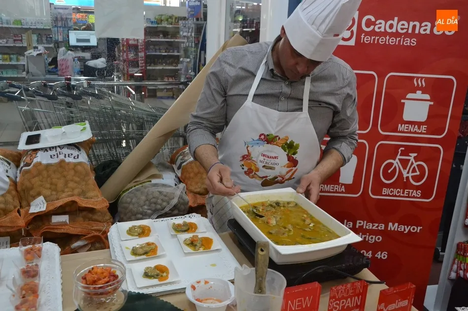Foto 3 - Cocinamos en el Mercado vuelve a ponerse en marcha tras el par&oacute;n carnavalero  