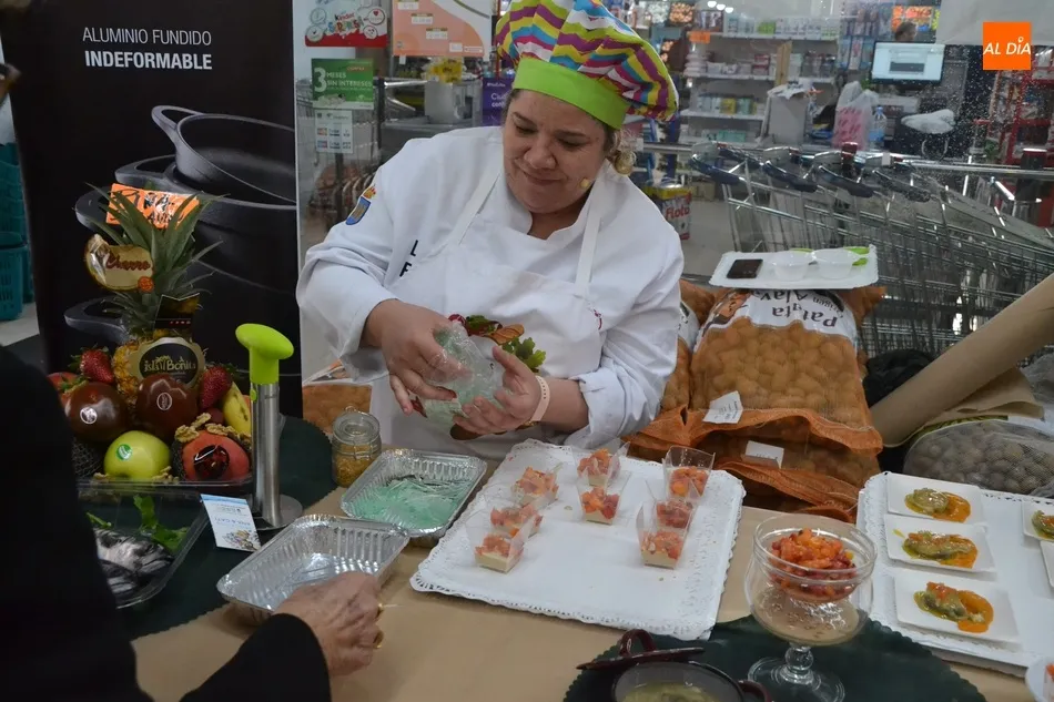 Foto 2 - Cocinamos en el Mercado vuelve a ponerse en marcha tras el par&oacute;n carnavalero  