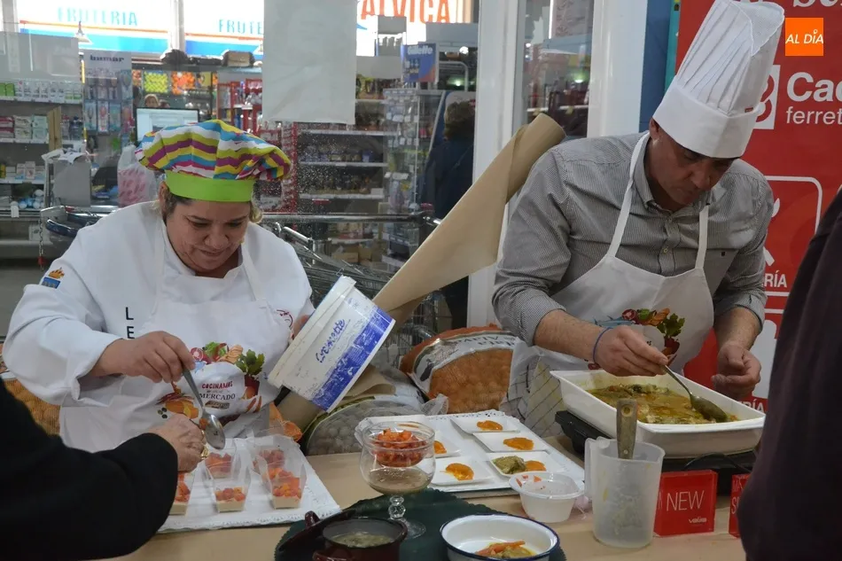 Foto 4 - Cocinamos en el Mercado vuelve a ponerse en marcha tras el par&oacute;n carnavalero  