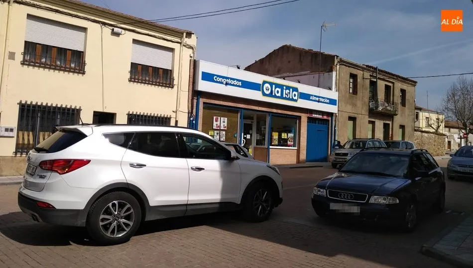 La jornada de este viernes en Lumbrales se vivía con normalidad / ESTER CORREDERA